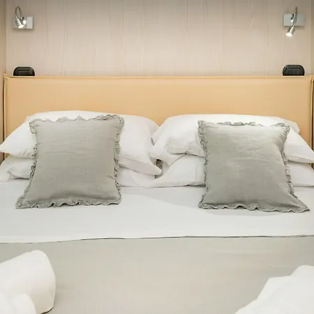 Andenis Luxury House Guest house